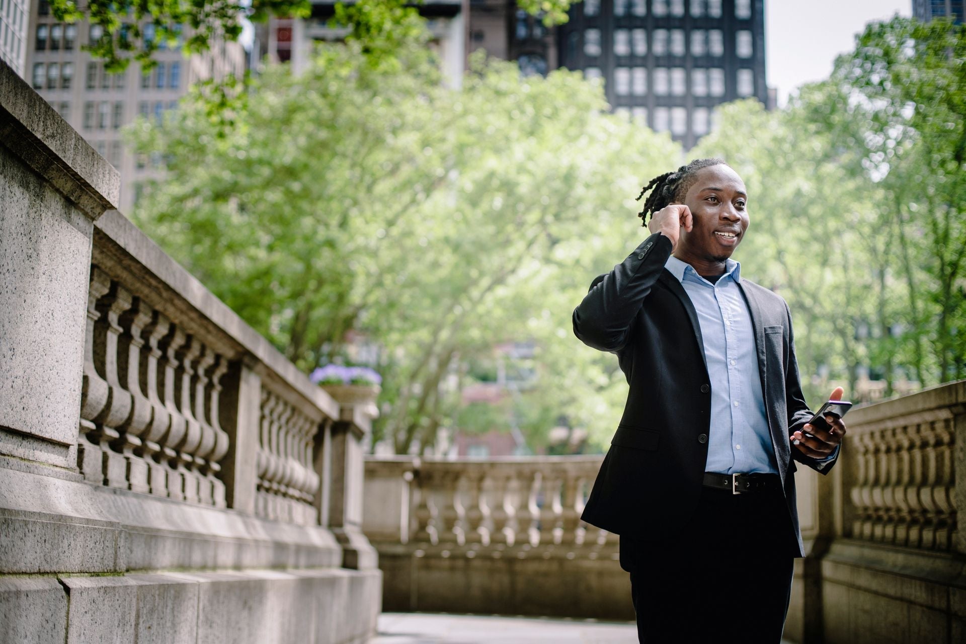 Fitted Suit vs. Slim Fit vs. Classic Fit: Which Is Right for You?